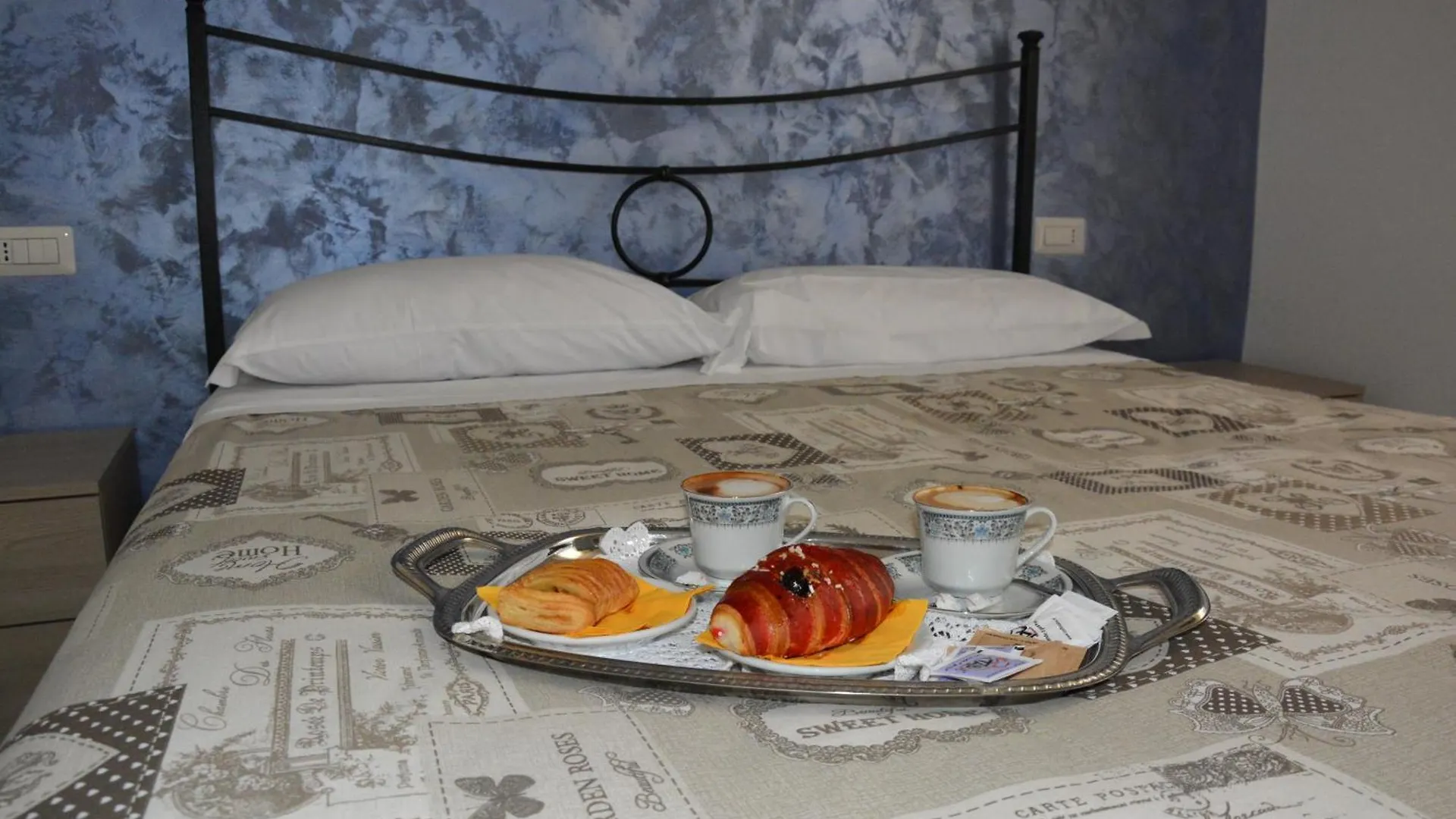 Bed & Breakfast Albano Station Rooms Pavona Italy